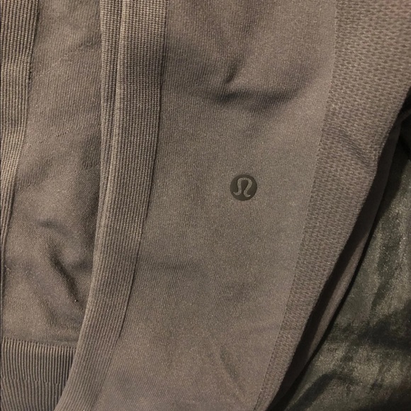 3 pairs LULULEMON ATHLETICA LEGGINGS/FLARE BOTTOMS - Picture 2 of 7
